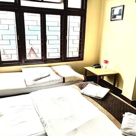 Hotel Red Rose Gangtok Exteriör bild