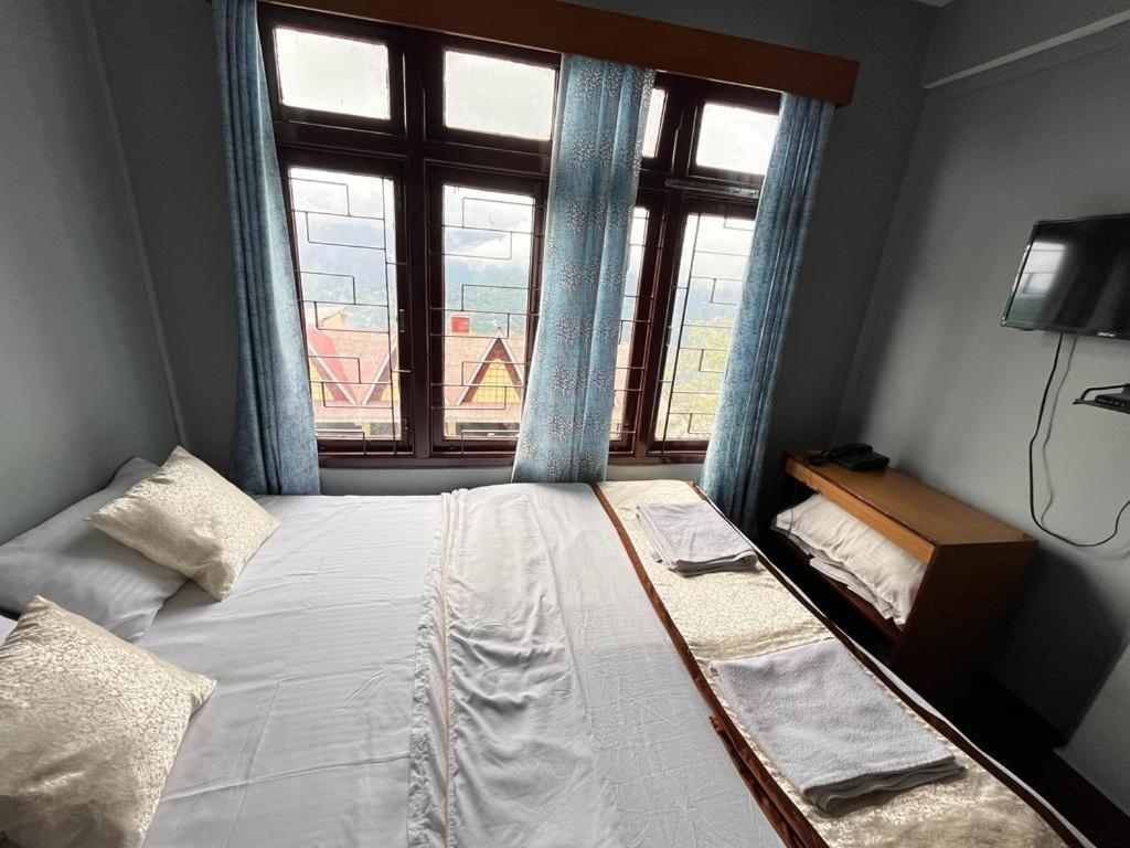 Hotel Red Rose Gangtok Exteriör bild